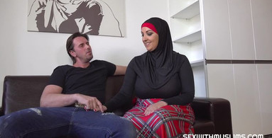 Fucking sister inlaw in a taboo Muslim porn movie in HD quality