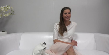 MILF goes to the porno audition to get screwed