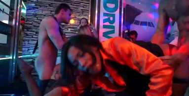 A couple of sluts are totally screwed in the orgy club