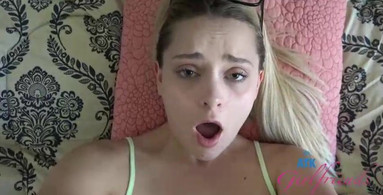 Gorgeous blonde girl wakes up with a dick in her cunt