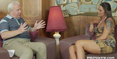 Skinny Diamond is talking about sex to a perverted man