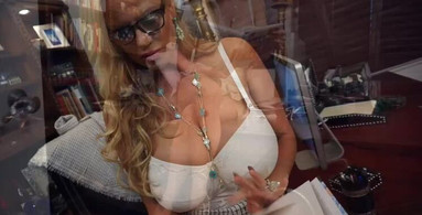 Female boss instructs him to fuck her in the office