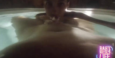 Latina gave me an UNDERWATER BLOWJOB on a PUBLIC JACUZZI!