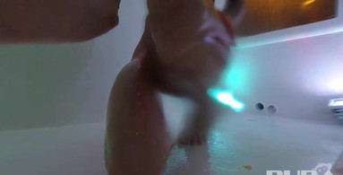 Puba - Steamy shower leads to a hotter solo