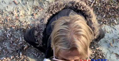 Italian Babe Breaks Quarantine for Outdoor Blowjob